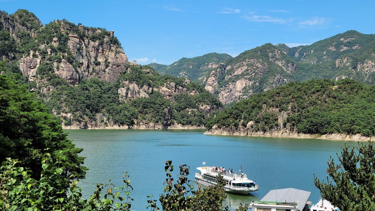 Chungju Lake cruise