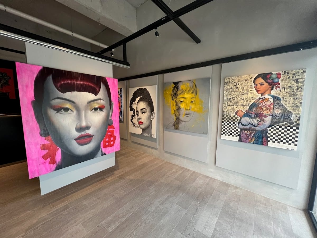 Suai Gallery
