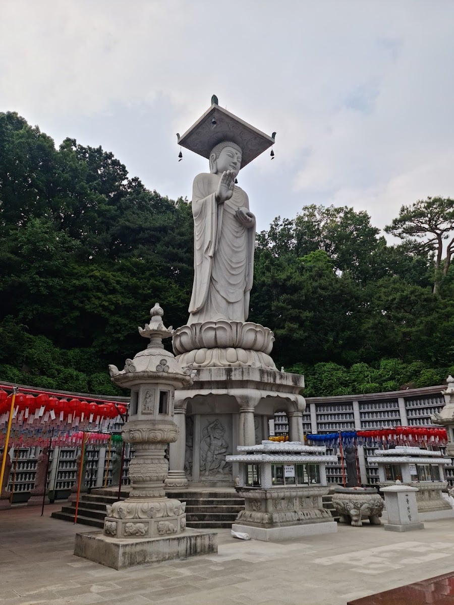 Bongeunsa Temple