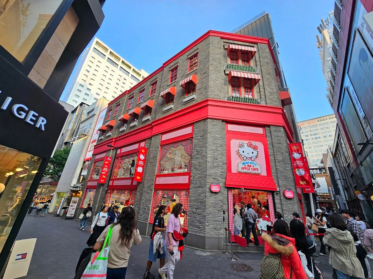 Hello Kitty Apple Cafe - 韓国