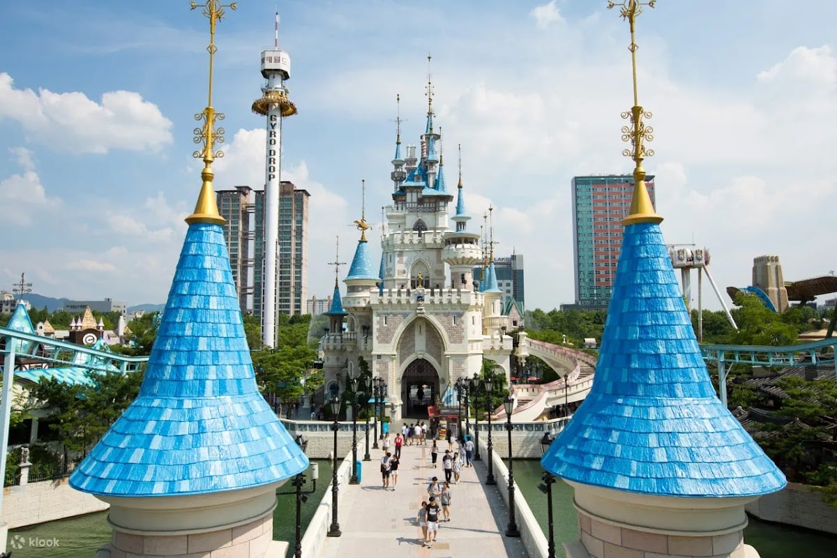 Lotte World
