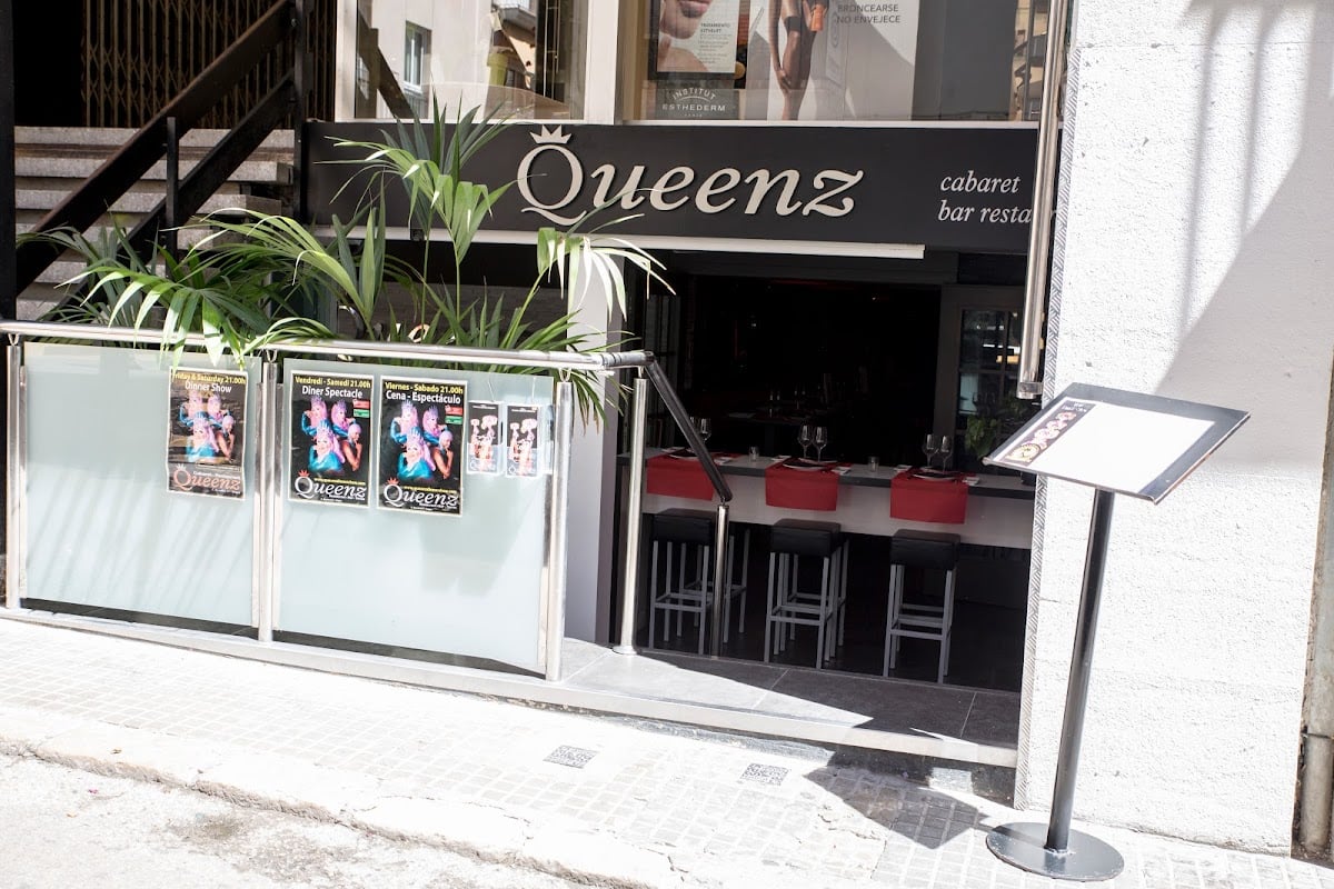 Queenz Music Bar