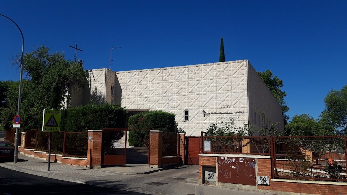 Parroquia de Nuestra Señora Flor del Carmelo - Miguel Fisac Serna 1990