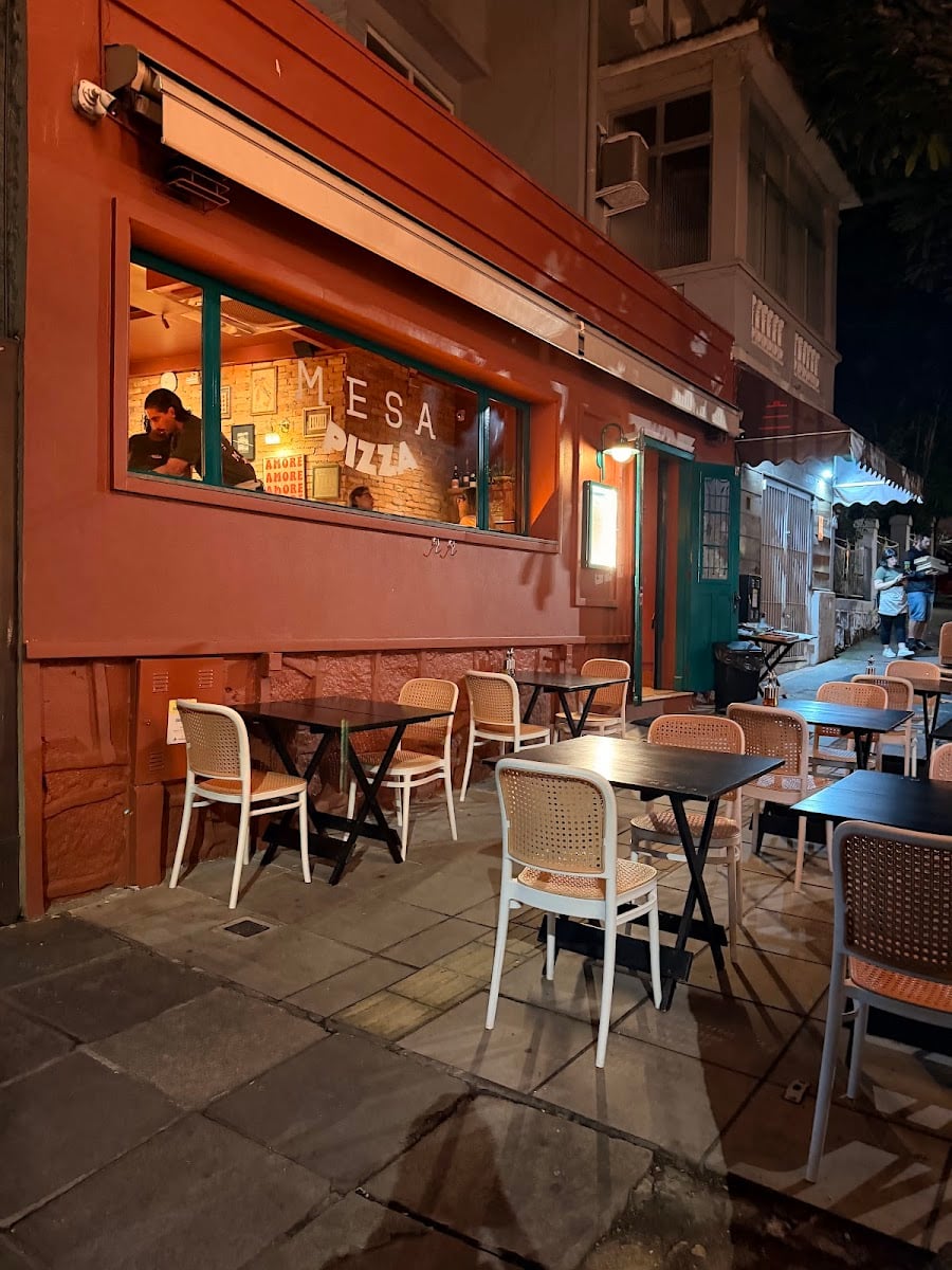 Mesa Pizza e Bar