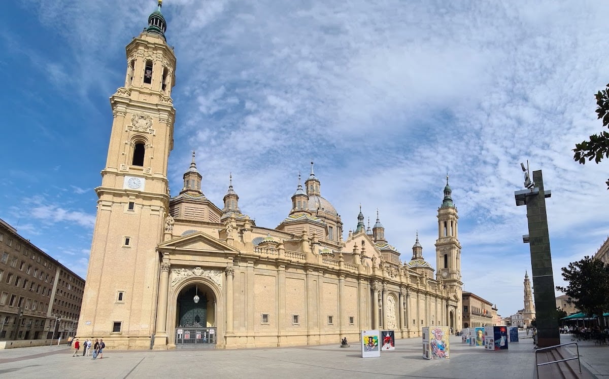 Plaza of Our Lady of the Pillar - Plaza · Zaragoza