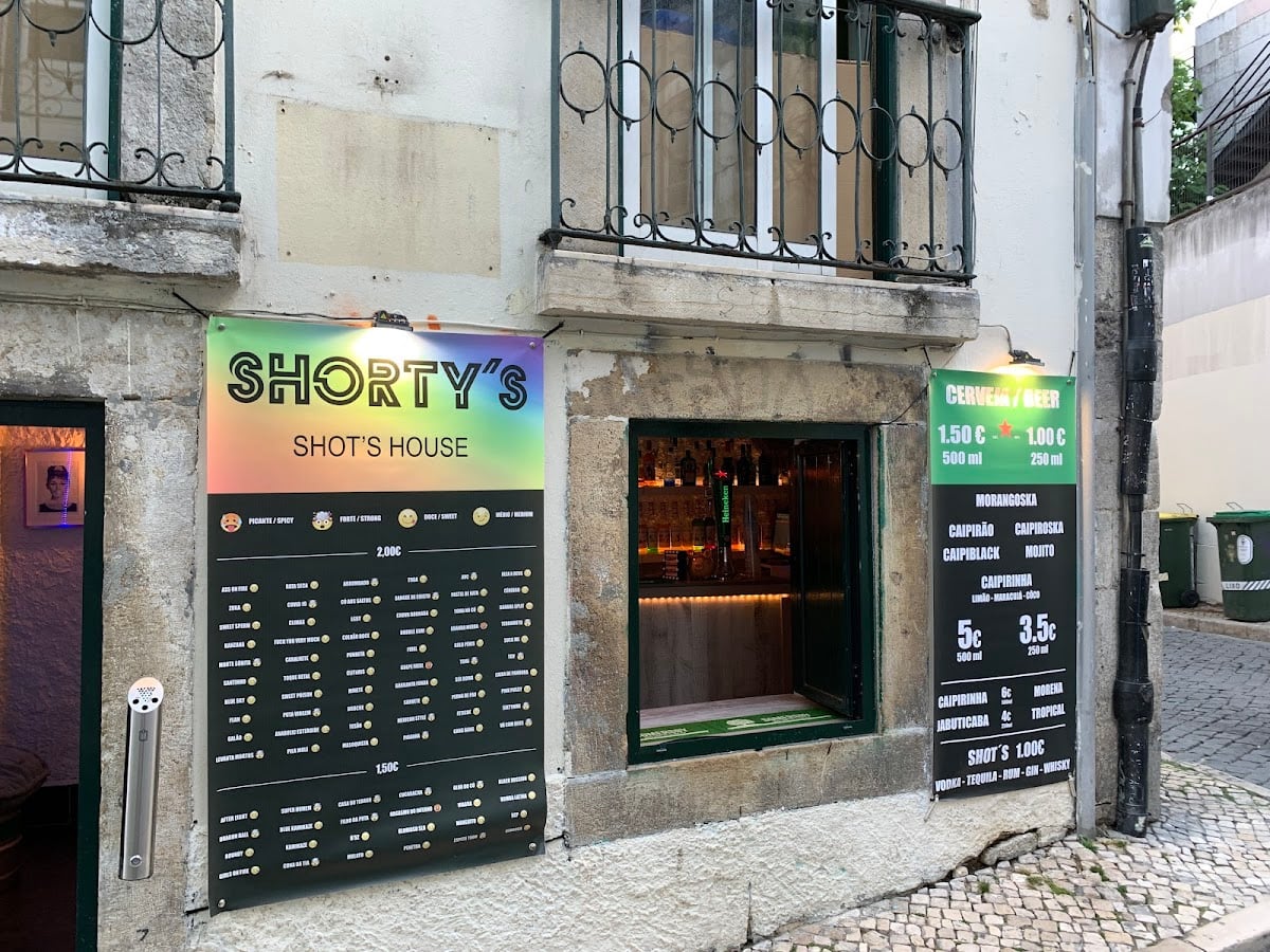 SHORTYS BAR