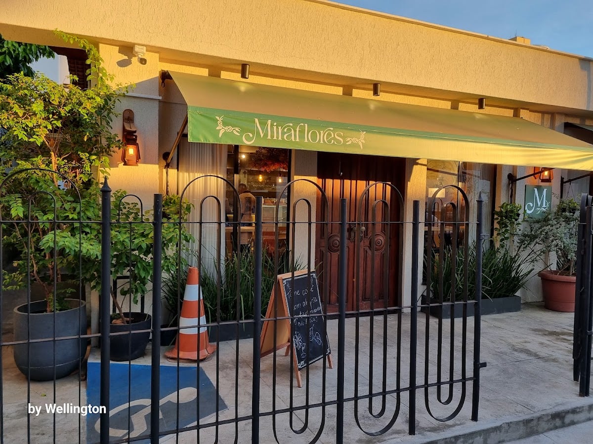 Miraflores Café