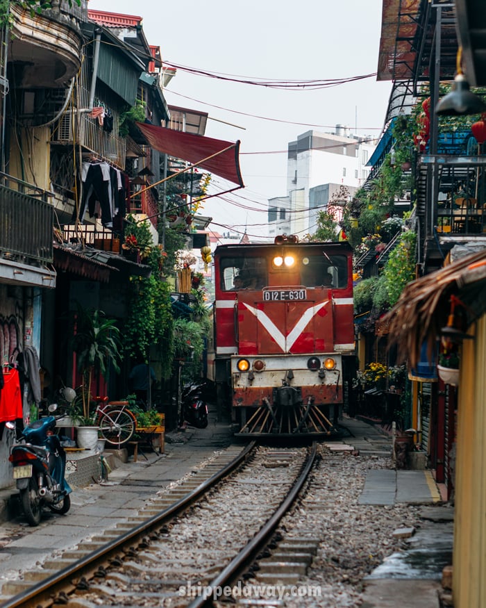 Hanoi Train Street - Unique experiences