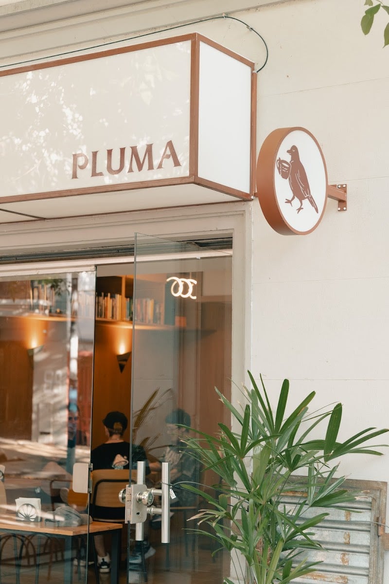 Pluma Café