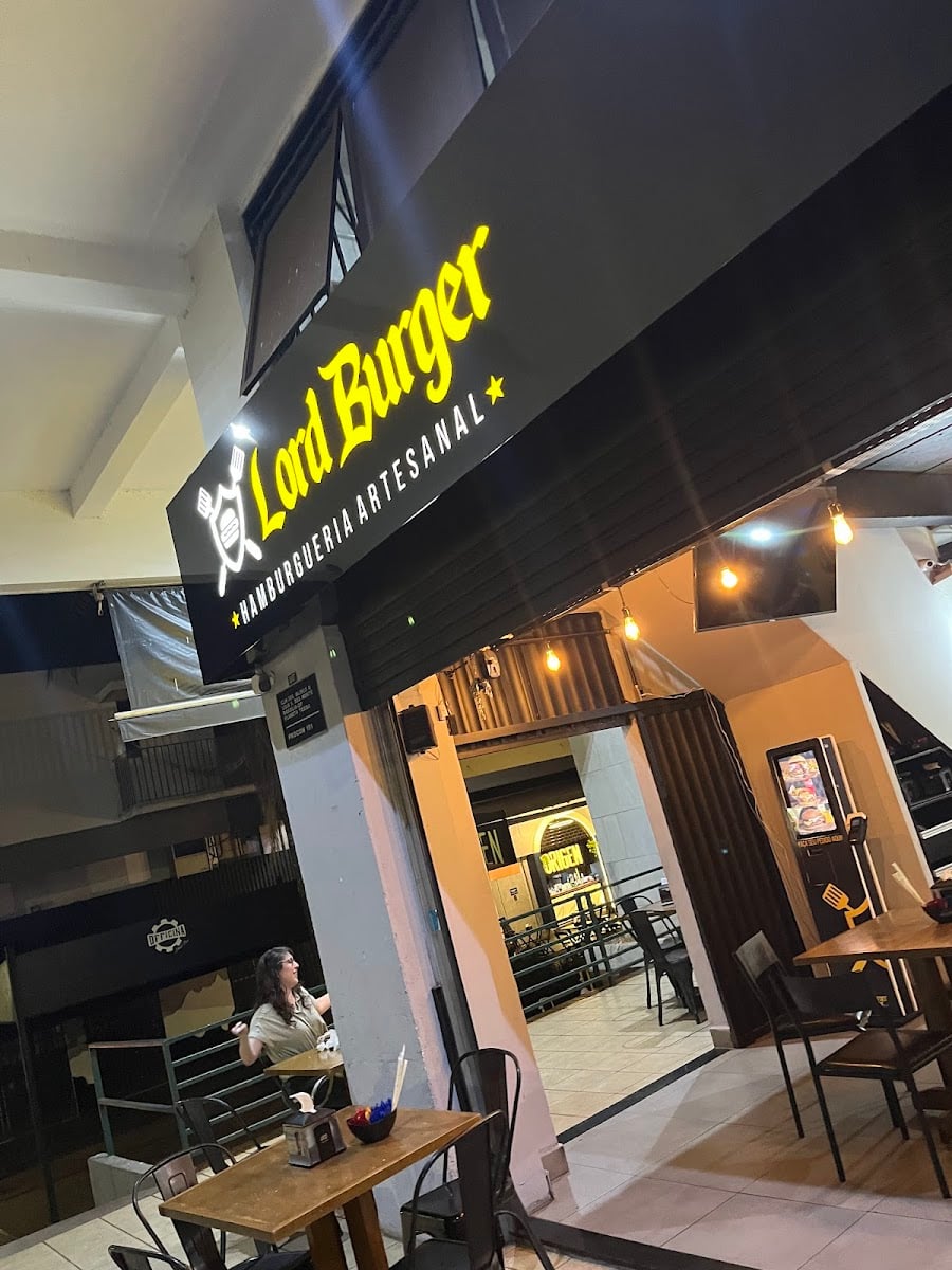 Lord Burger Asa Norte