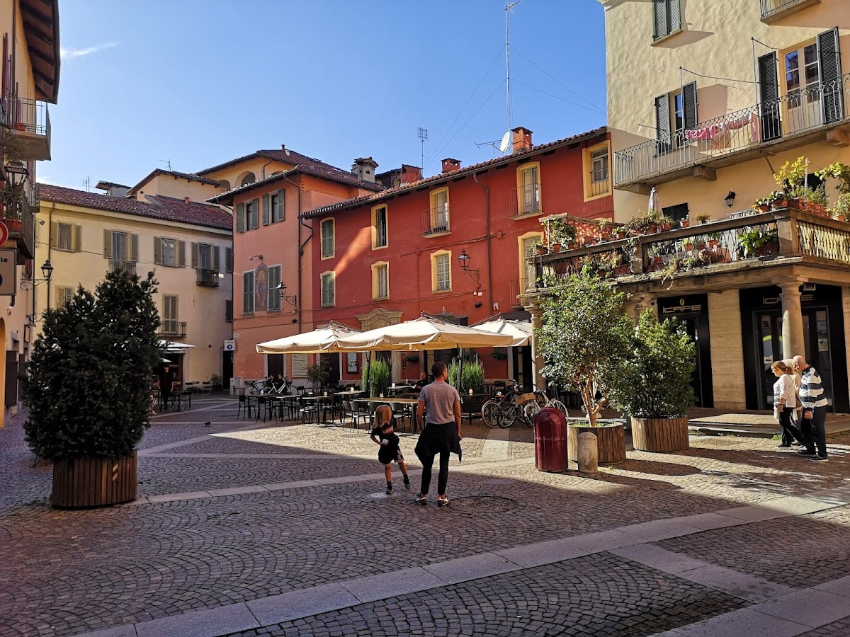 Pinerolo - She moved to live with her brother, Enrico in Pinerolo. She earned her teaching diploma there and was later sent to Aubon, Lake Geneva, to learn German and English. Returning to Pinerolo, she enrolled in the Law School of the University of Turin in 1878