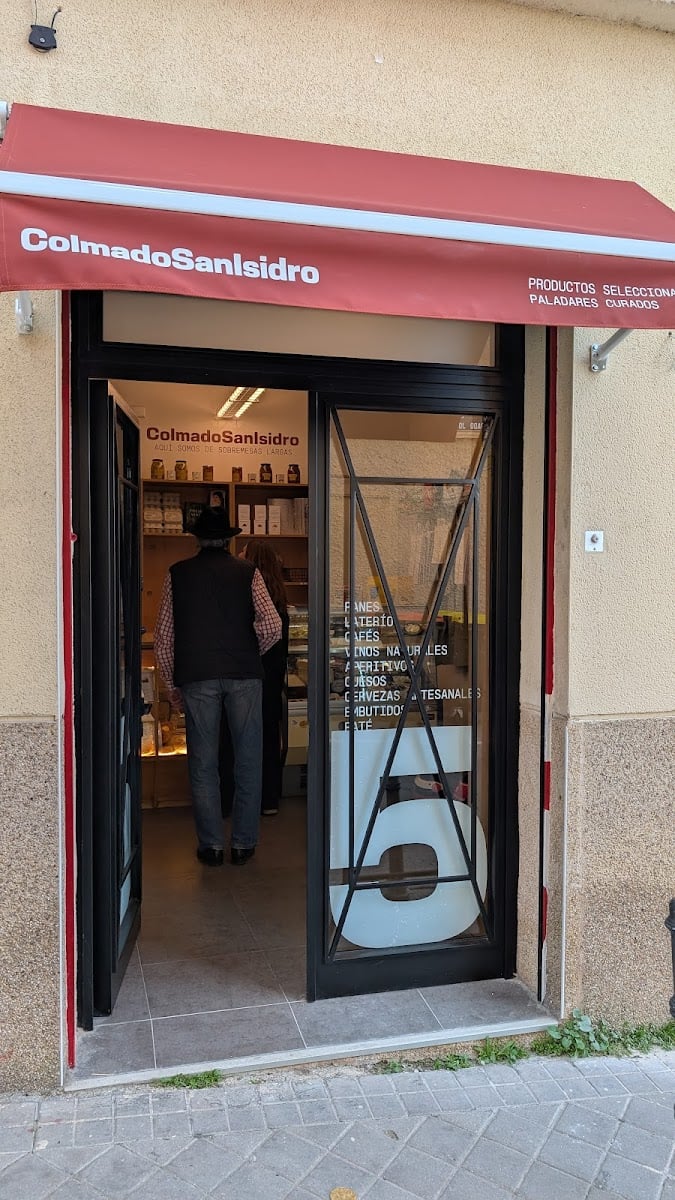 Colmado San Isidro
