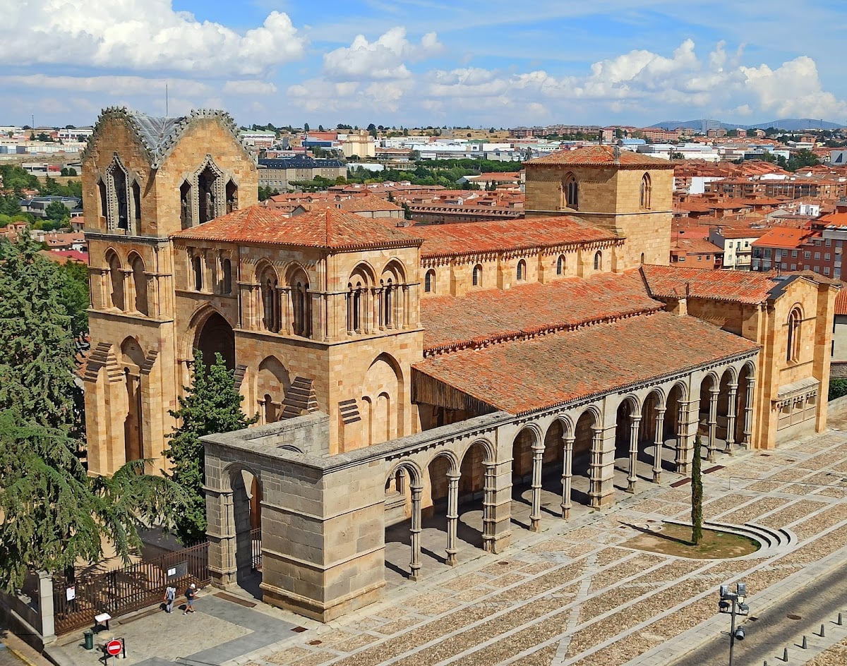 Basílica de los santos Vicente, Sabina y Cristeta