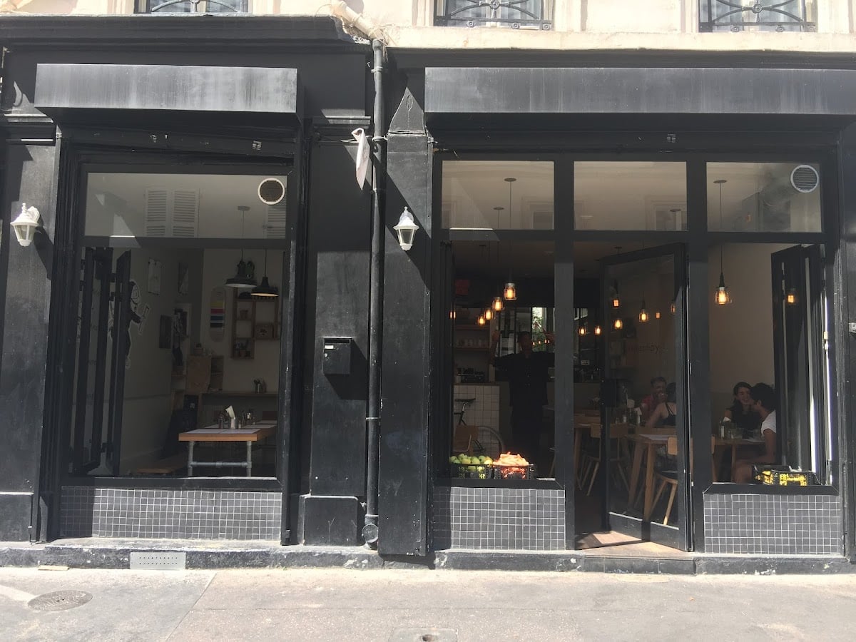 Paperboy Paris