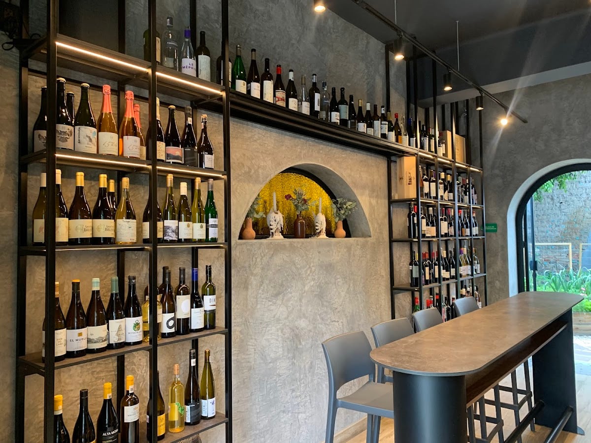 unu - vinos & amigos