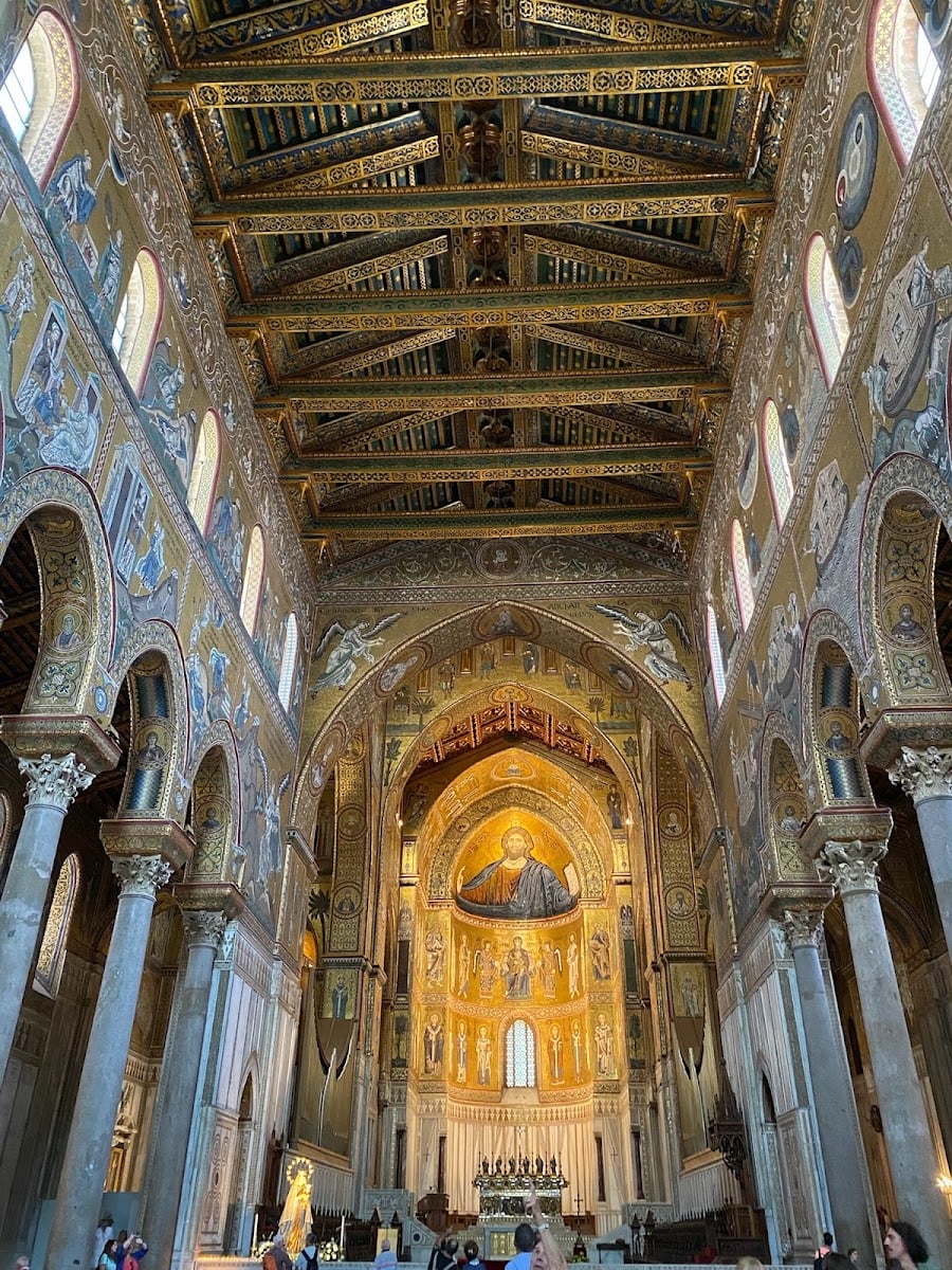 Chiostro dei Benedettini
