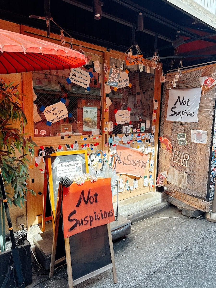 not suspicious bar - Tourist friendly bar