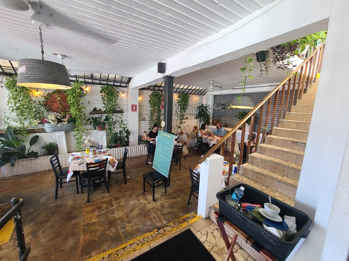 La Casita Blanca