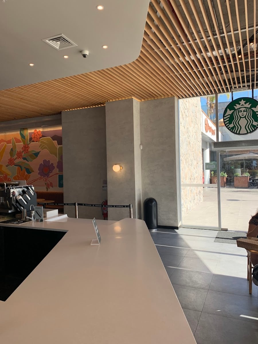 Starbucks Coffee Mall Angamos - Cafe · Antofagasta