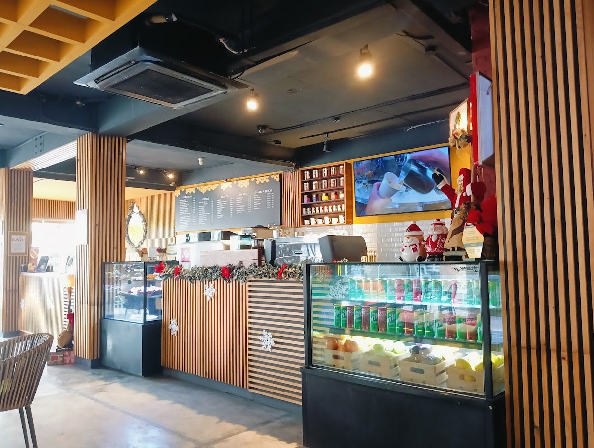 HONEY TREE ICE CREAM FOOD HOUSE