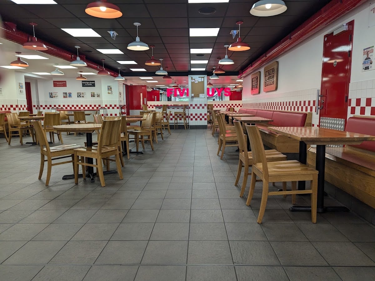 Five Guys Burgers and Fries Champs-Élysées