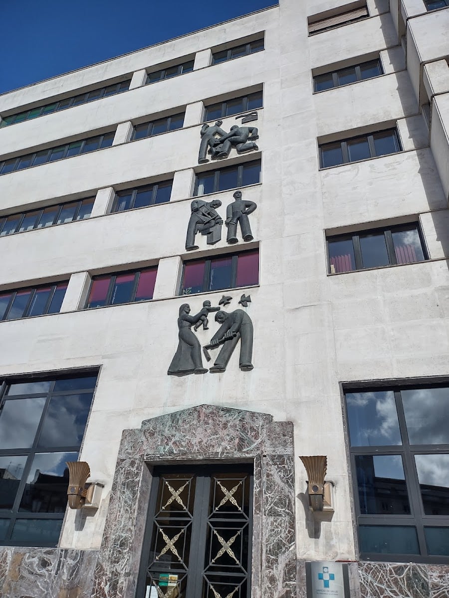 Relieves del Instituto Nacional de Previsión