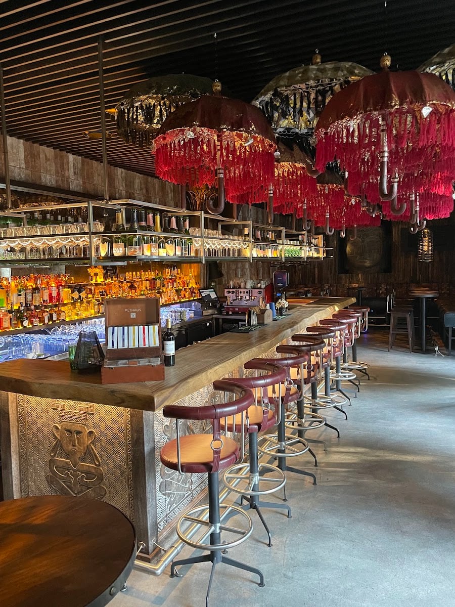 Bizarre Restaurant & Bar