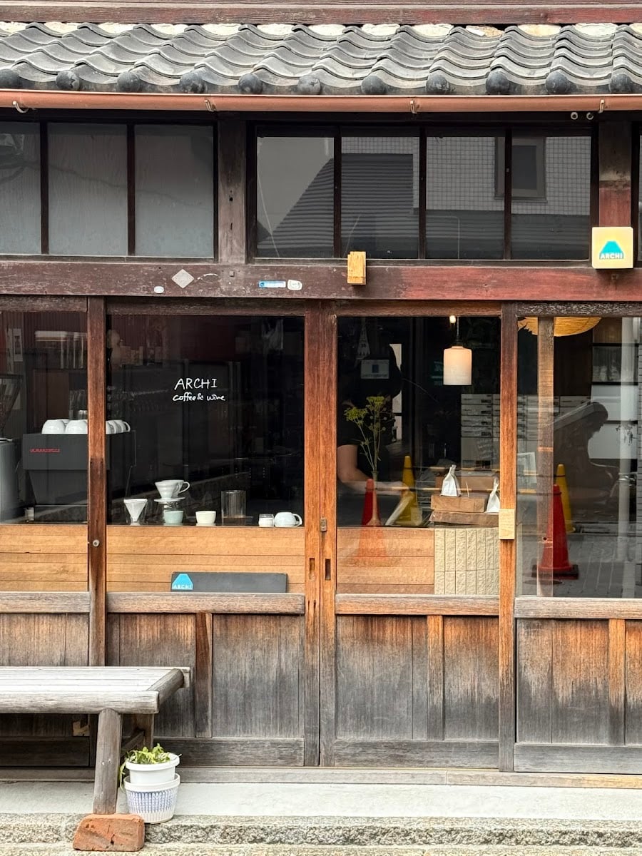 ARCHI coffee and wine