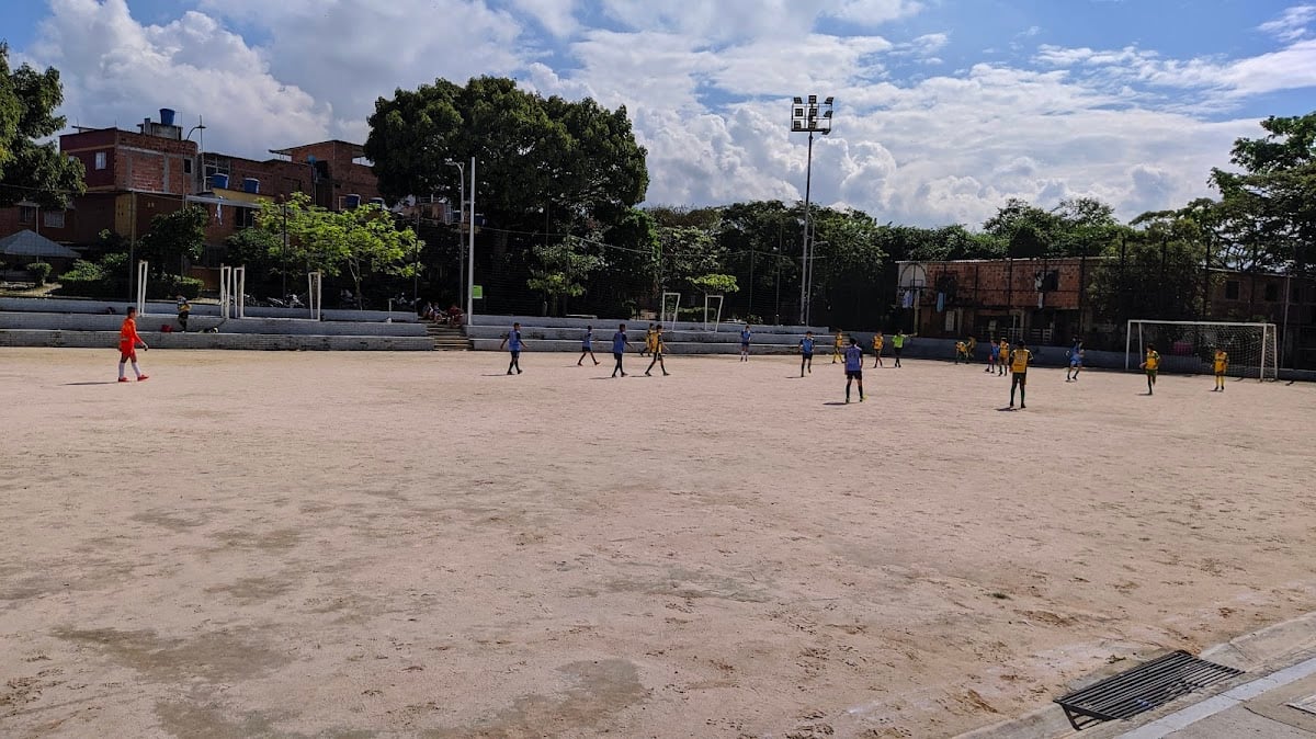 Cancha Napoles Barrio la Feria