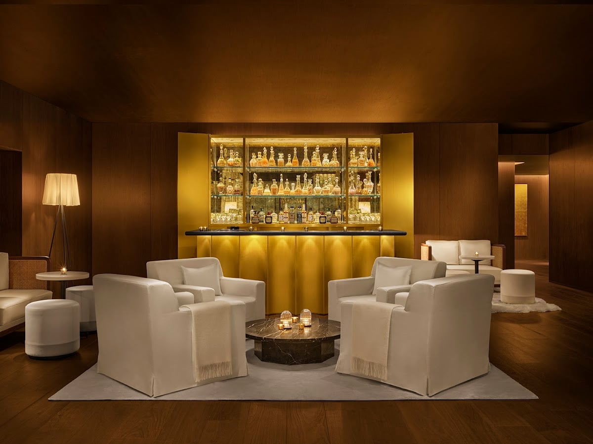 Lobby Bar