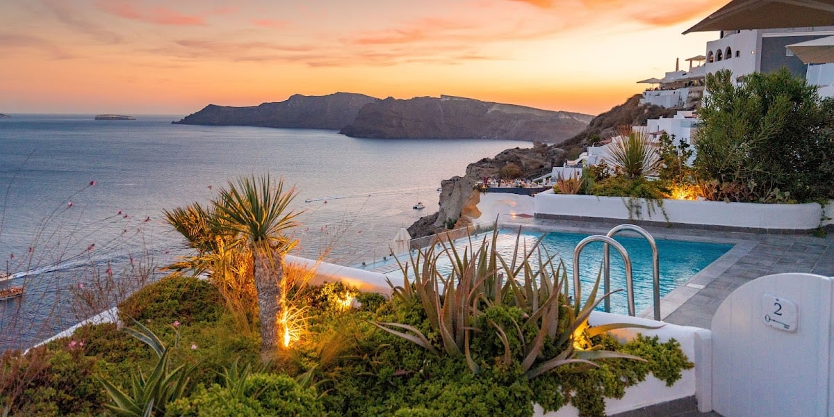 Santorini Secret Suites & Spa