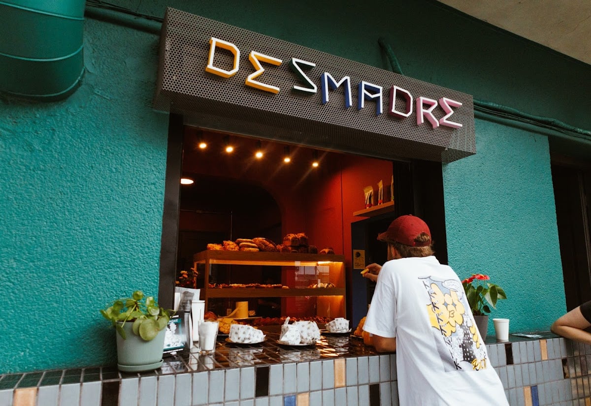 desmadre pan y café