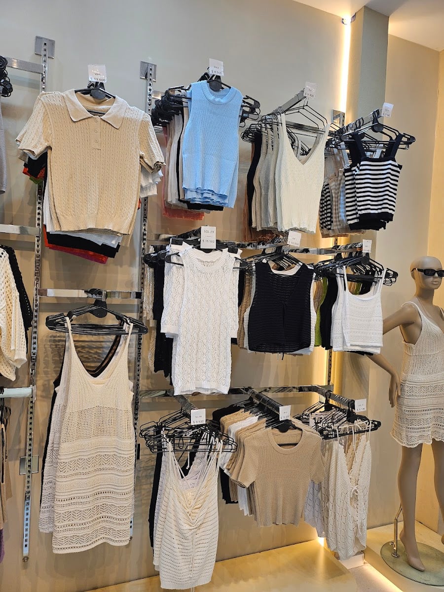 Maimos Knitwear & Chic