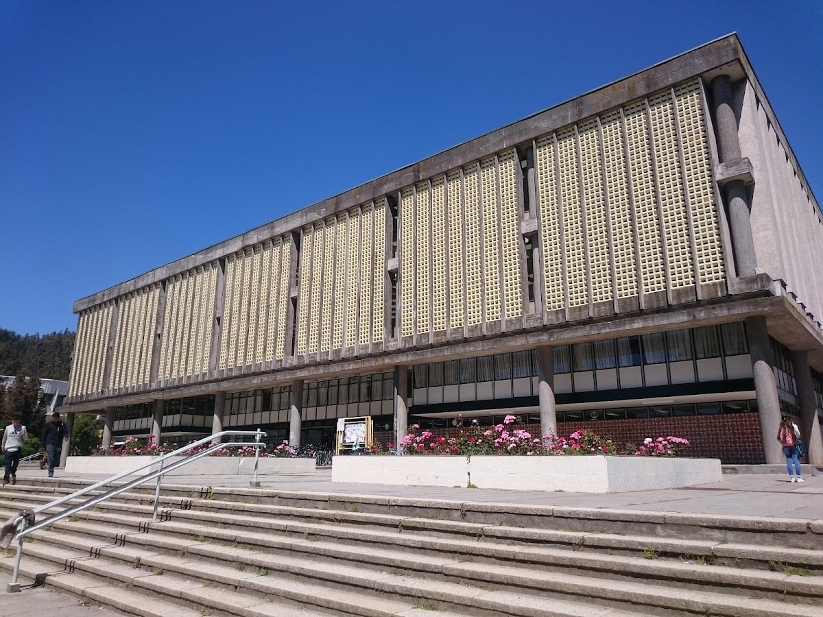Biblioteca Central UdeC "Luis David Cruz Ocampo"