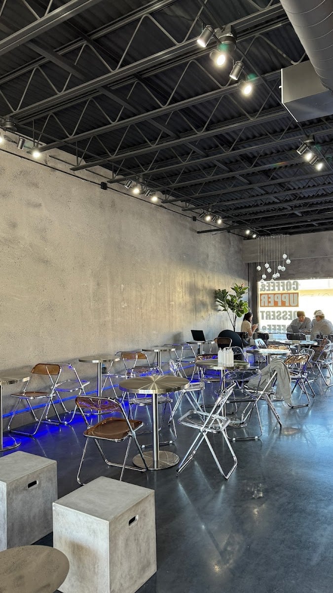 CAFE UPPER