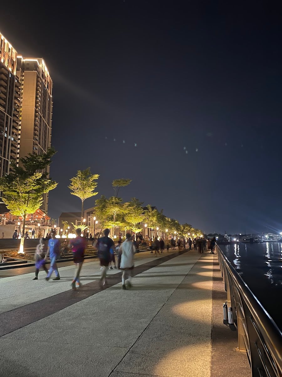 Mandani Bay Boardwalk
