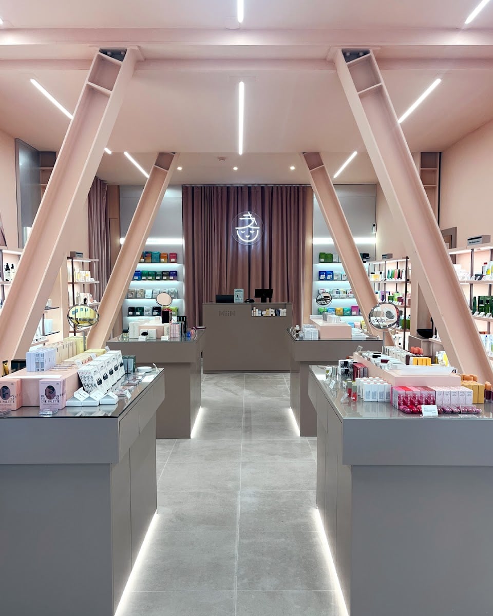 MiiN Korean Cosmetics · Lisboa Áurea