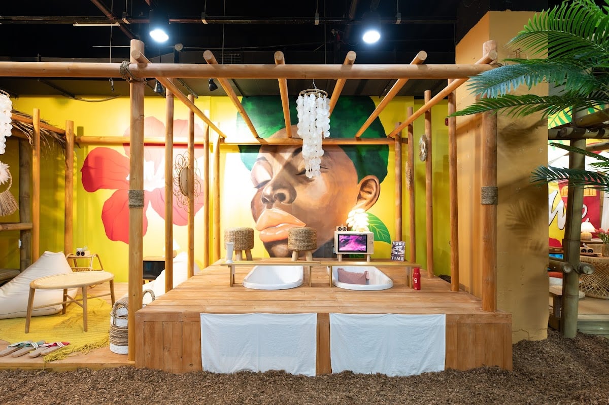 Coconutbox Cafe & Gallery
