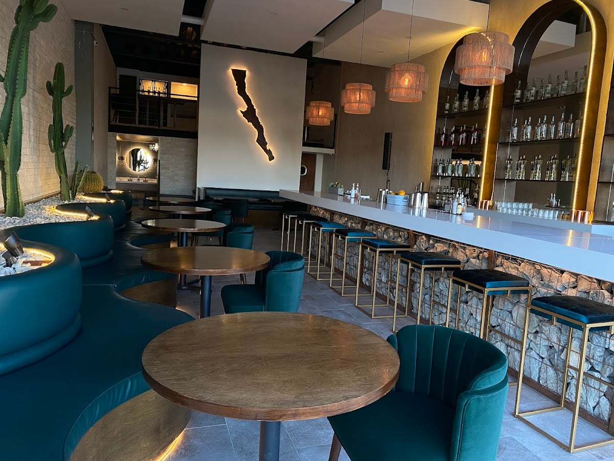 Colibria Cocktail Day Bar