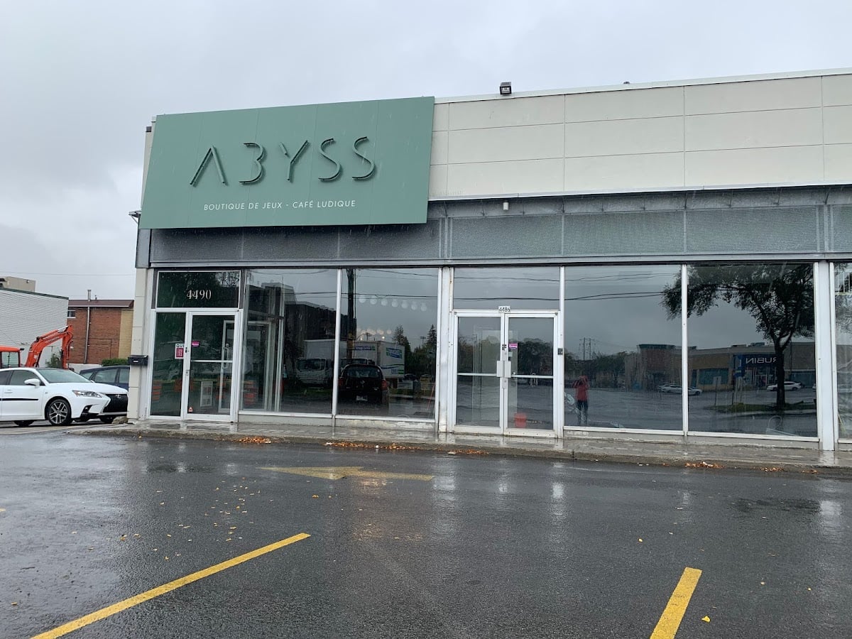 Abyss - Play board games while eating/drinking
