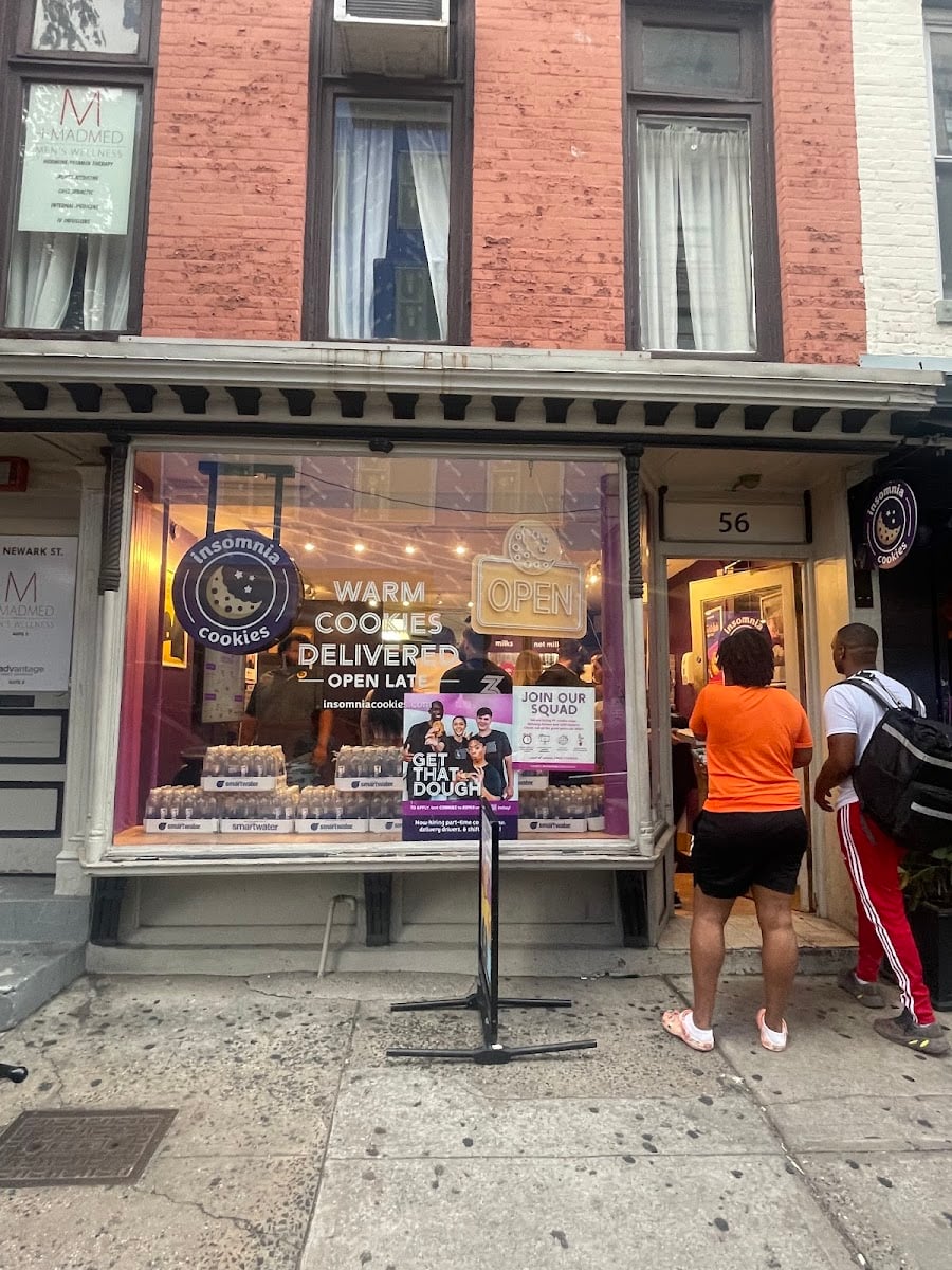 Insomnia Cookies