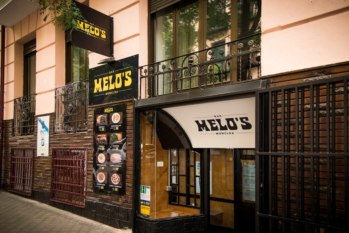 Bar Melo's Moncloa - zapatilla y croquetas