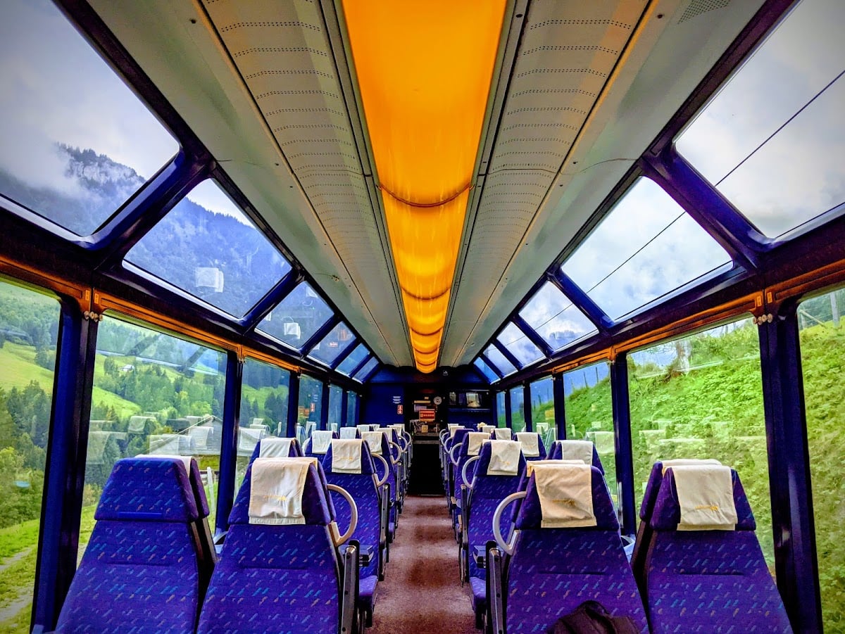 MOB - Goldenpass