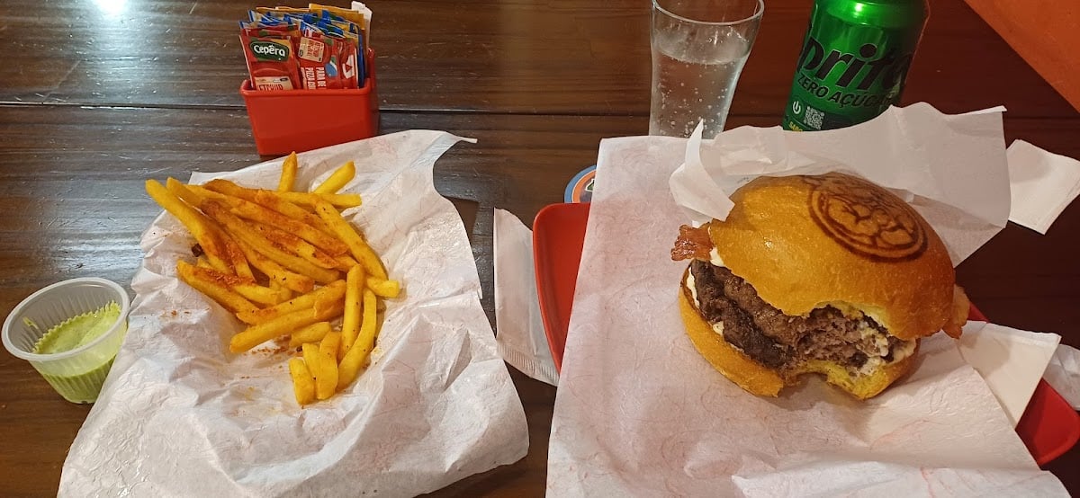 Taurus Burger e Acai