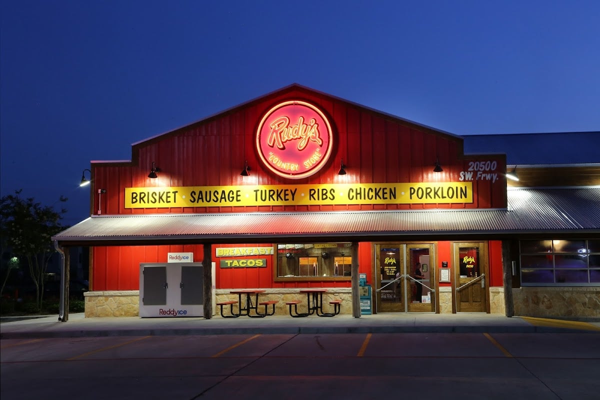 Rudy's "Country Store" and Bar-B-Q