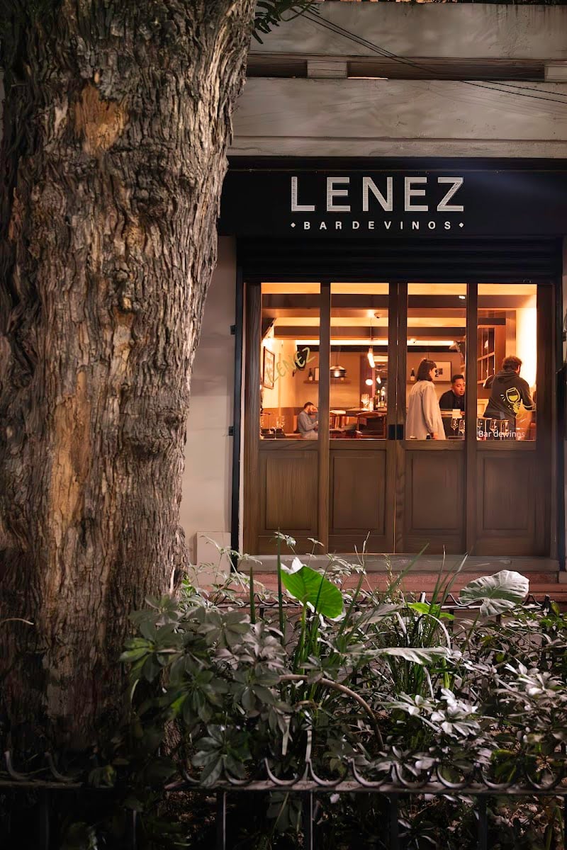 LENEZ Bar de Vinos