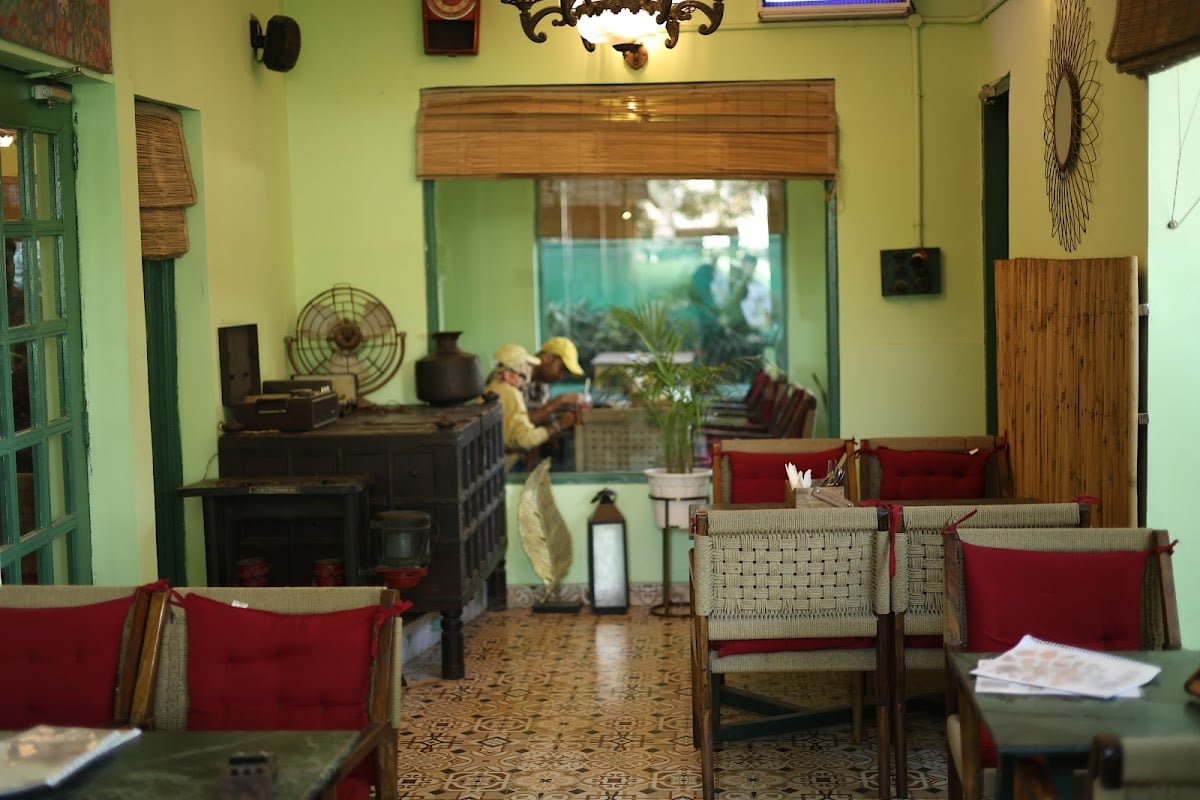 The Courtyard Diner