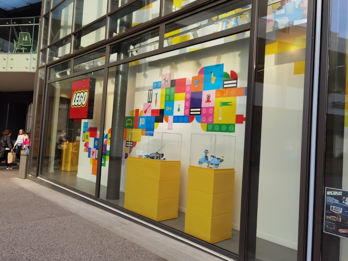 LEGO Store RIVER WEST OPEN