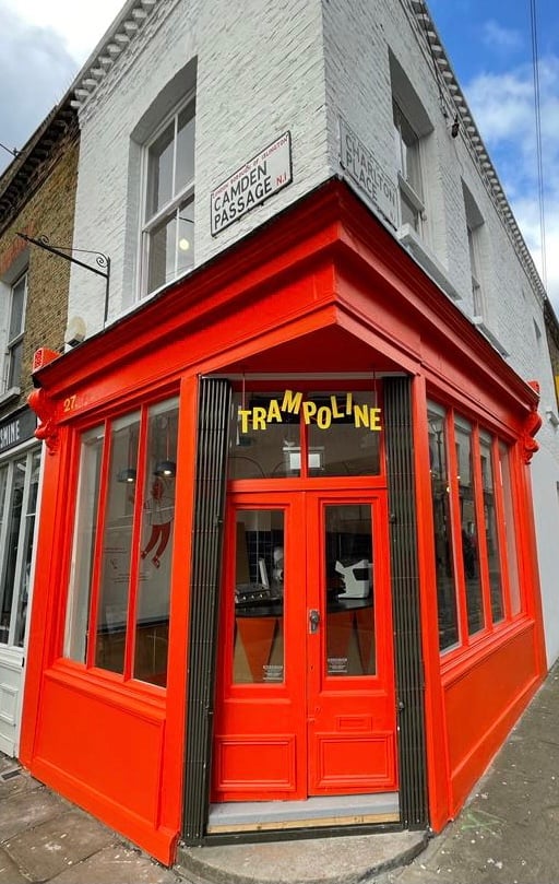 TRAMPOLINE Cafe