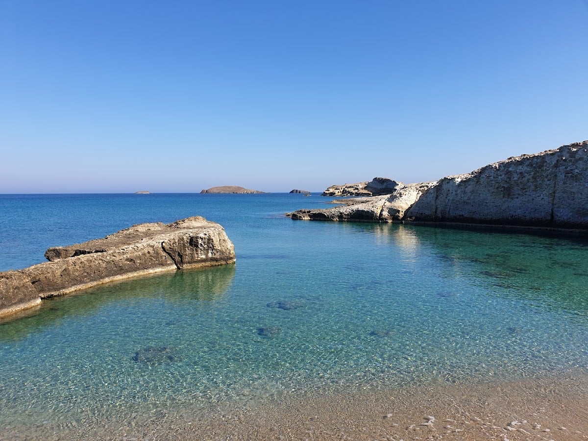 Alogomandra beach